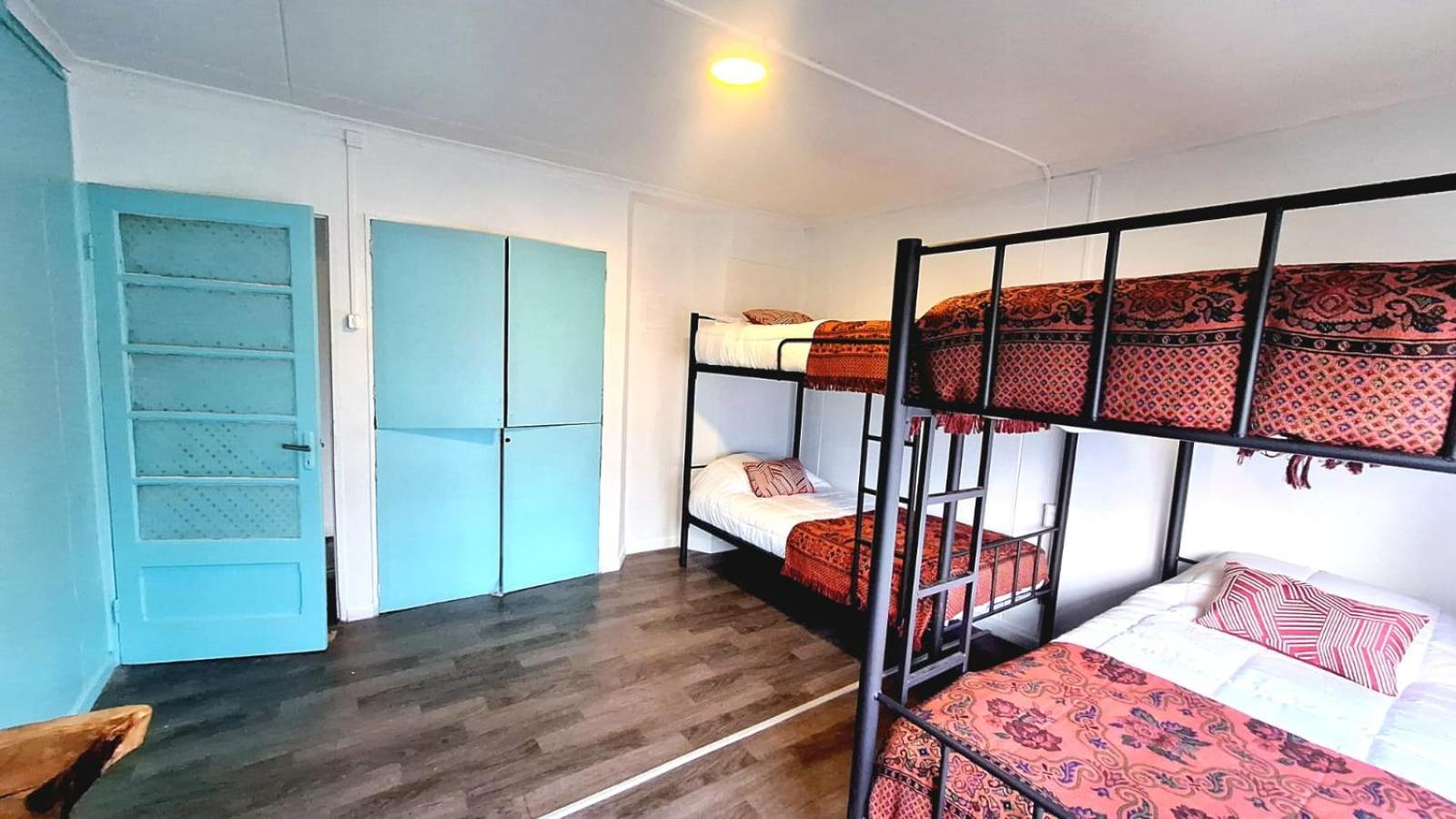 Hostel Kuntur Puerto Natales Exteriör bild
